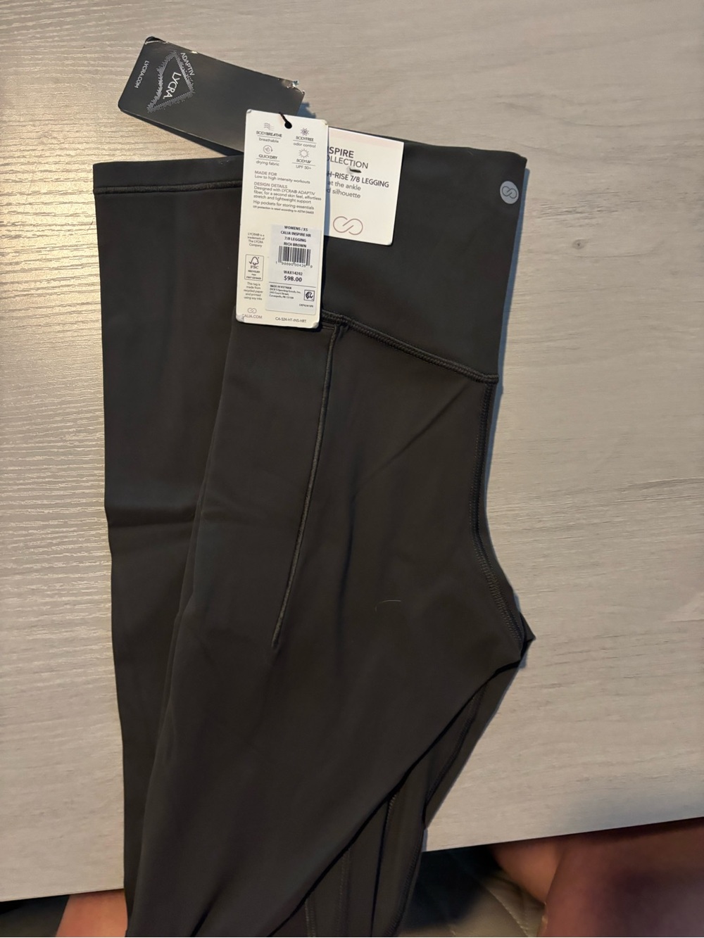 High-Waist Black Performance Leggings - Calia brand with pockets